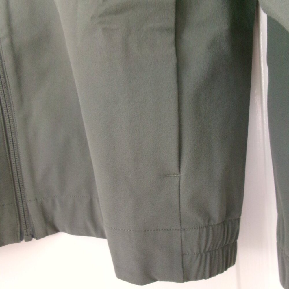 New Men's Lululemon ZEROED IN TRACK JACKET M Grey Sage Willow Leaf Green Grey - Picture 5 of 10